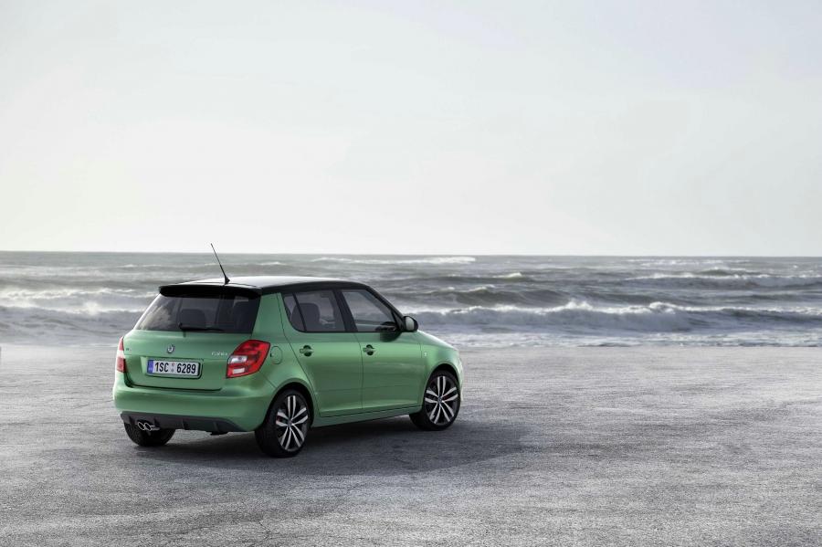  Skoda Fabia vRS Hatch 2011 года  (фото 13 из 19)